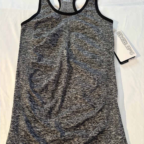 Sweet Romeo Gray Fitted Sleeveless Tank Top - Picture 4 of 4